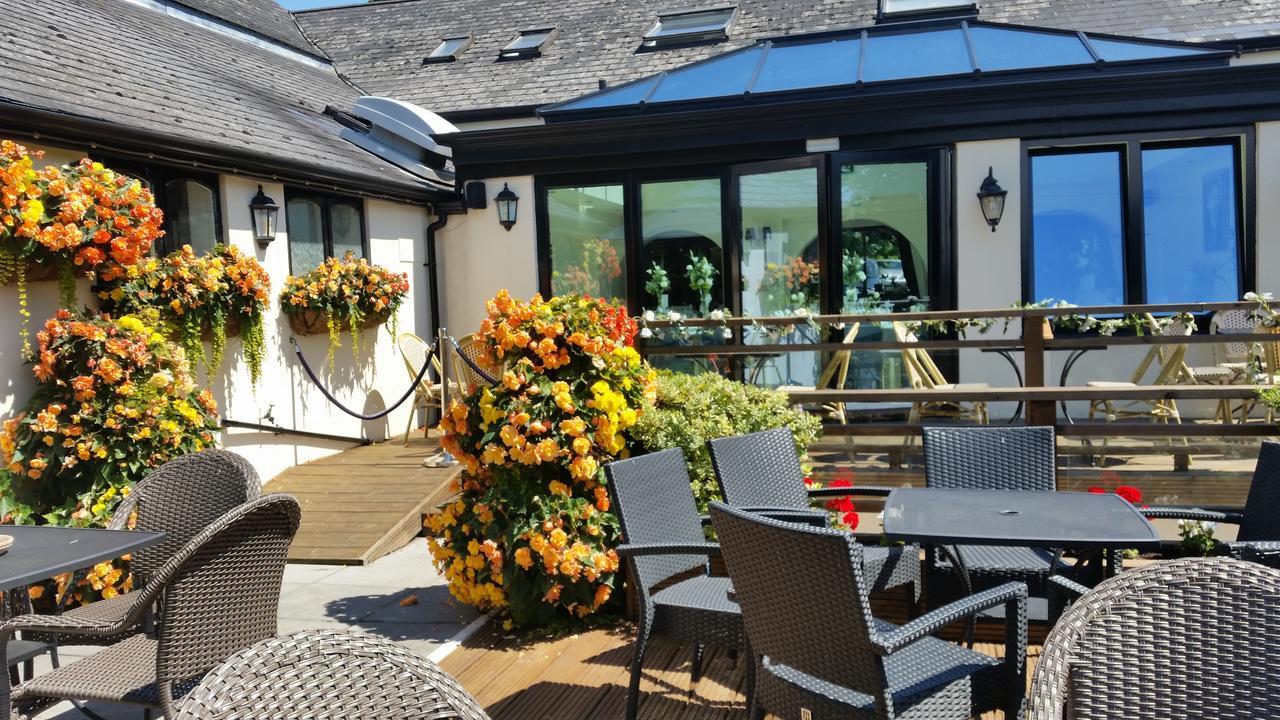 The Old Barn Inn ニューポート エクステリア 写真